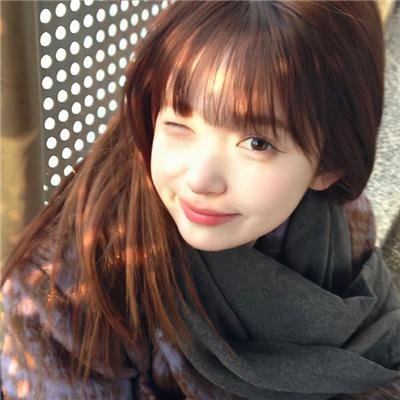 不知内情的转学生不管三七二十一缠了上来